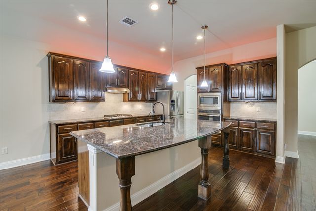 691 Kensington Place, Fate, TX 75189