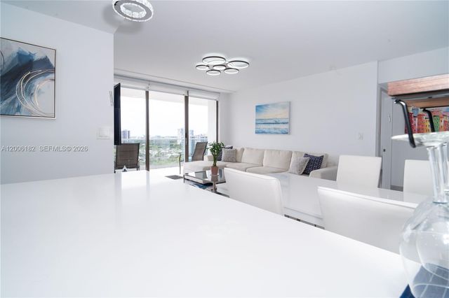 19707 Turnberry Way 18C, Aventura, FL 33180