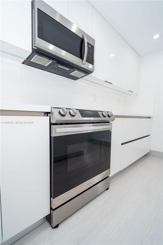 19707 Turnberry Way 18C, Aventura, FL 33180