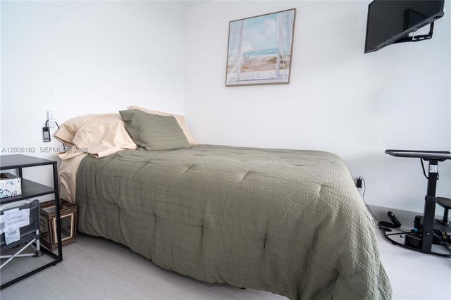 19707 Turnberry Way 18C, Aventura, FL 33180