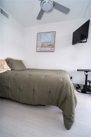 19707 Turnberry Way 18C, Aventura, FL 33180