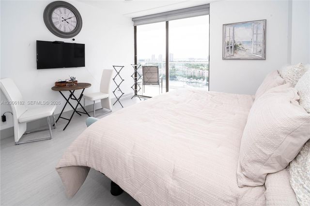 19707 Turnberry Way 18C, Aventura, FL 33180