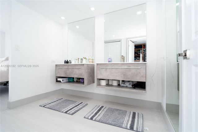 19707 Turnberry Way 18C, Aventura, FL 33180