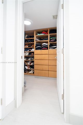 19707 Turnberry Way 18C, Aventura, FL 33180