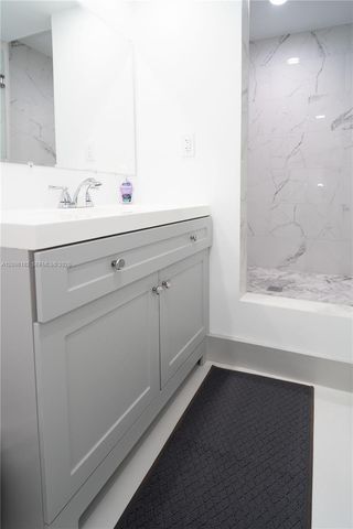 19707 Turnberry Way 18C, Aventura, FL 33180