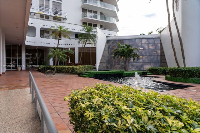 19707 Turnberry Way 18C, Aventura, FL 33180