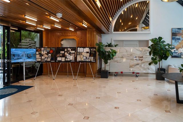 19707 Turnberry Way 18C, Aventura, FL 33180