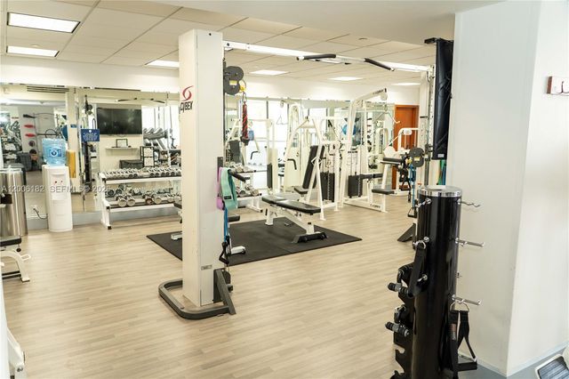 19707 Turnberry Way 18C, Aventura, FL 33180