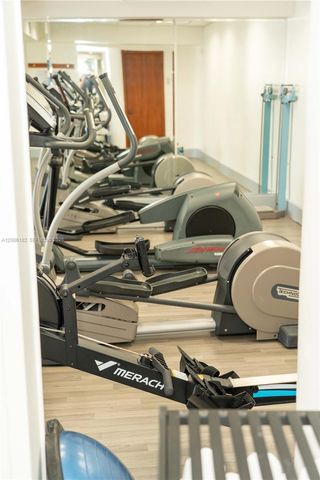 19707 Turnberry Way 18C, Aventura, FL 33180