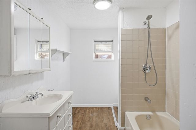 212 Comrie Ave, Braddock, PA 15104