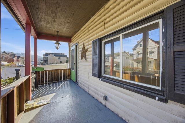 212 Comrie Ave, Braddock, PA 15104