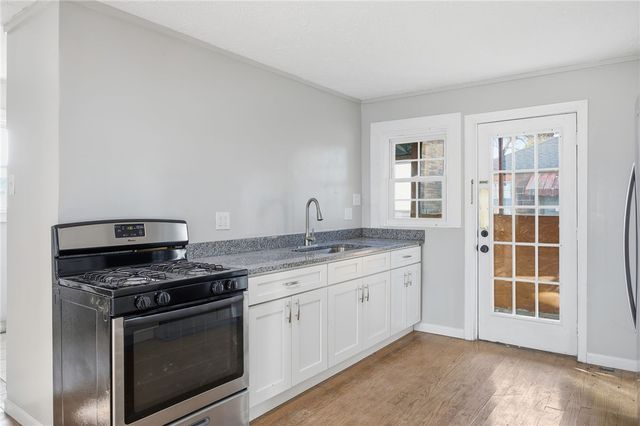 212 Comrie Ave, Braddock, PA 15104