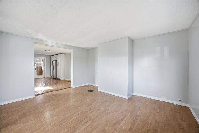 212 Comrie Ave, Braddock, PA 15104