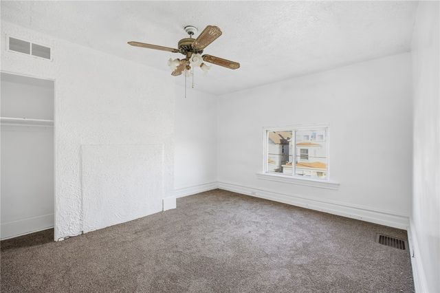 212 Comrie Ave, Braddock, PA 15104