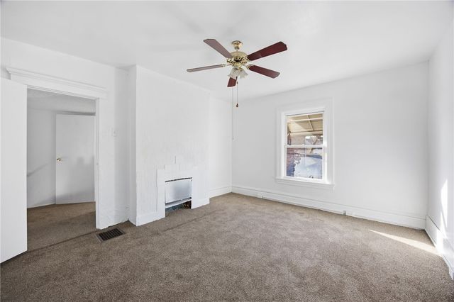 212 Comrie Ave, Braddock, PA 15104