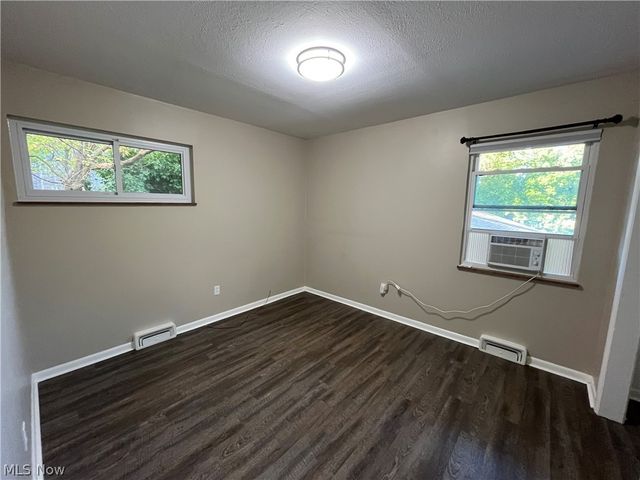 1560 Wagar, Rocky River, OH 44116