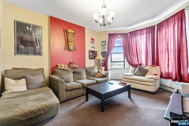 14 48th Street, Weehawken, NJ 07086