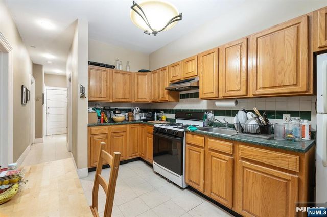 14 48th Street, Weehawken, NJ 07086
