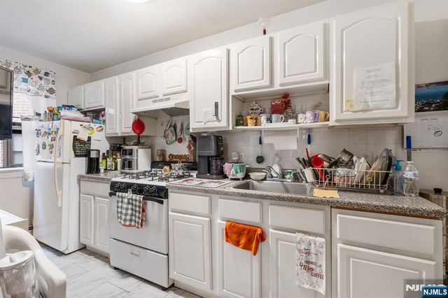 14 48th Street, Weehawken, NJ 07086