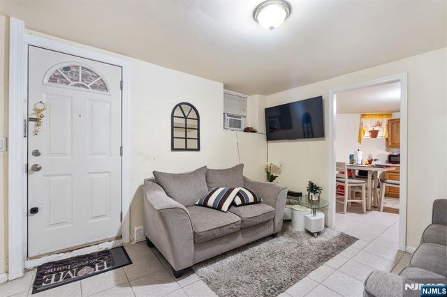 14 48th Street, Weehawken, NJ 07086