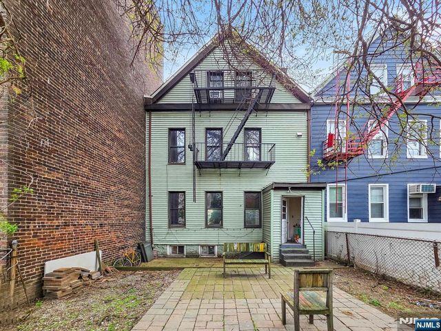 14 48th Street, Weehawken, NJ 07086