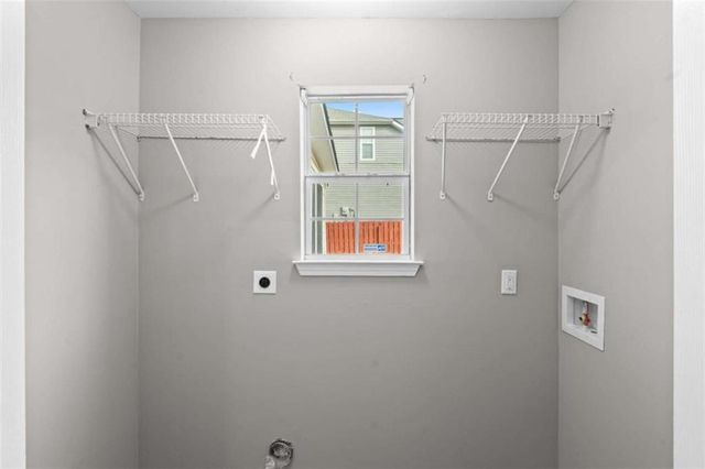 1568 Queen Elizabeth Drive, Locust Grove, GA 30248