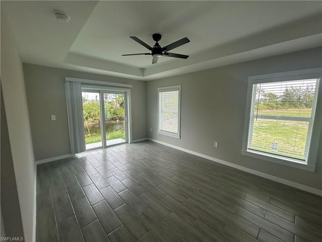 3804 NE 9th PL, Cape Coral, FL 33909