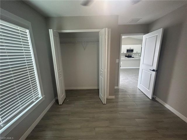 3804 NE 9th PL, Cape Coral, FL 33909