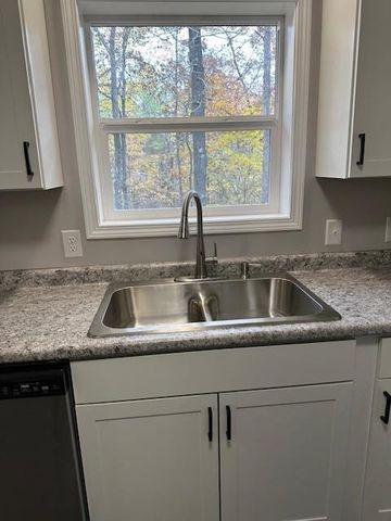 184 McDuff Ln, Camden, TN 38320