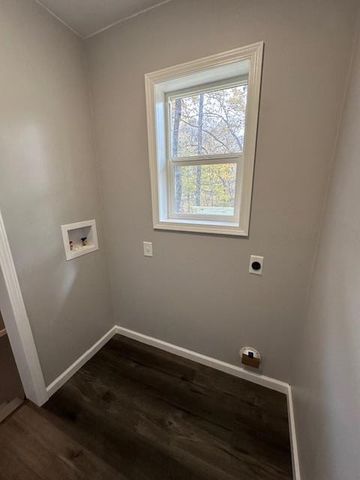 184 McDuff Ln, Camden, TN 38320