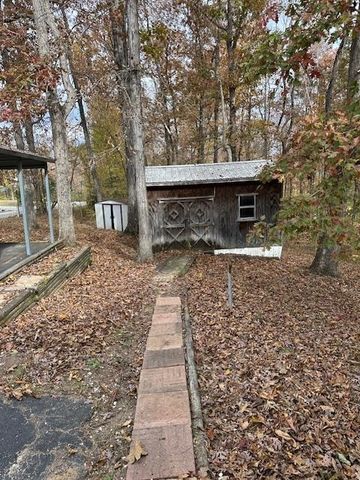 184 McDuff Ln, Camden, TN 38320