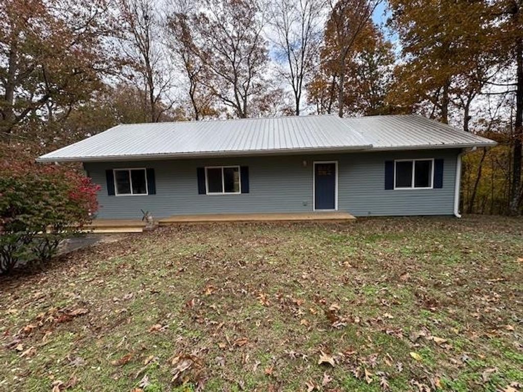 184 McDuff Ln, Camden, TN 38320