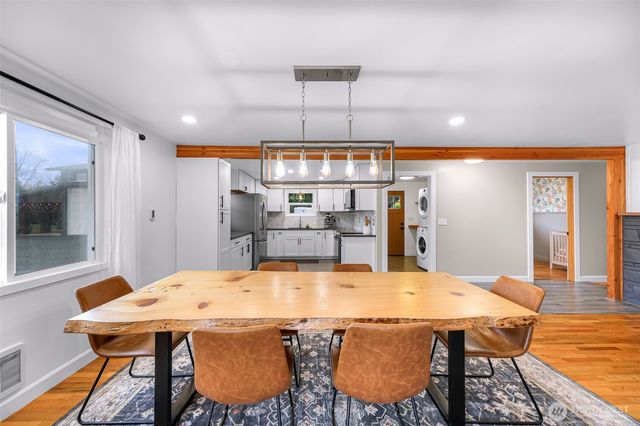 4204 Squalicum Lake Road, Bellingham, WA 98226