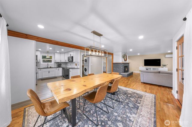 4204 Squalicum Lake Road, Bellingham, WA 98226