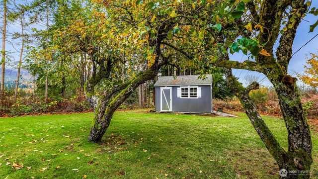 4204 Squalicum Lake Road, Bellingham, WA 98226