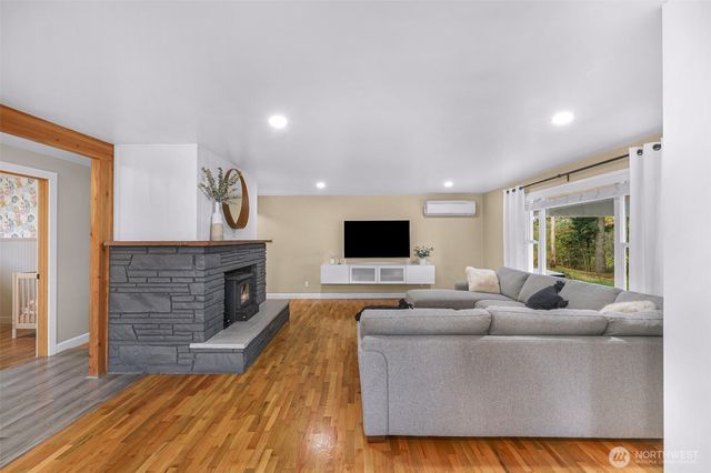 4204 Squalicum Lake Road, Bellingham, WA 98226