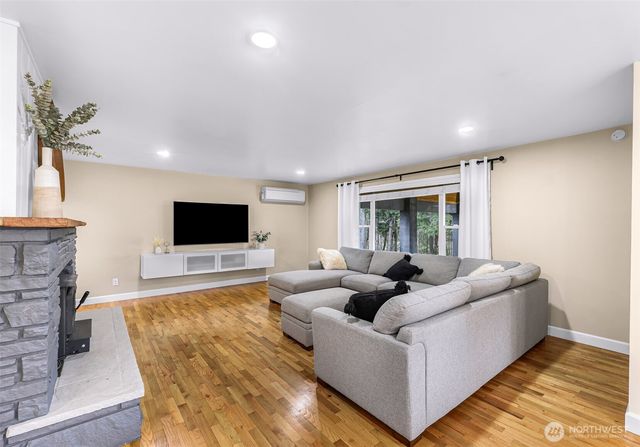 4204 Squalicum Lake Road, Bellingham, WA 98226