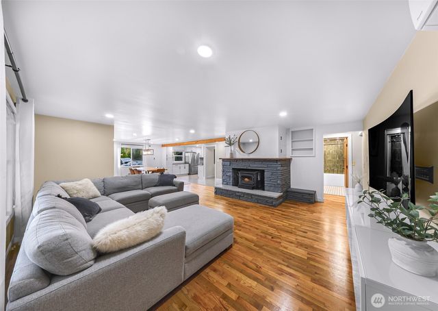 4204 Squalicum Lake Road, Bellingham, WA 98226