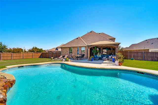 863 Mccall Drive, Fate, TX 75087