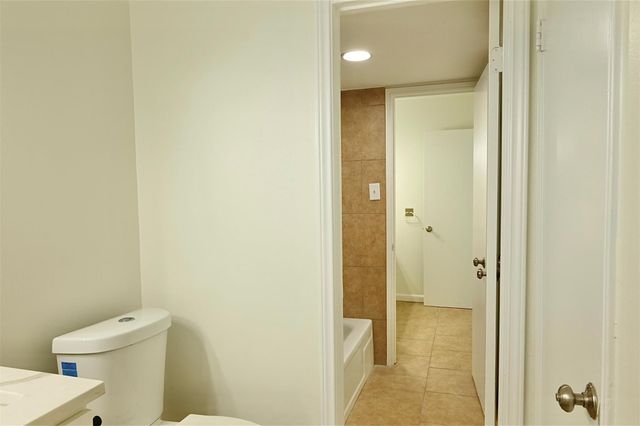 7918 Prestwood Dr 4, Houston, TX 77036