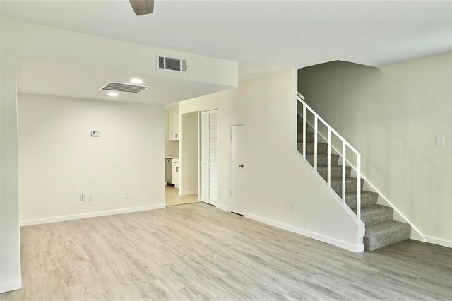 7918 Prestwood Dr 4, Houston, TX 77036