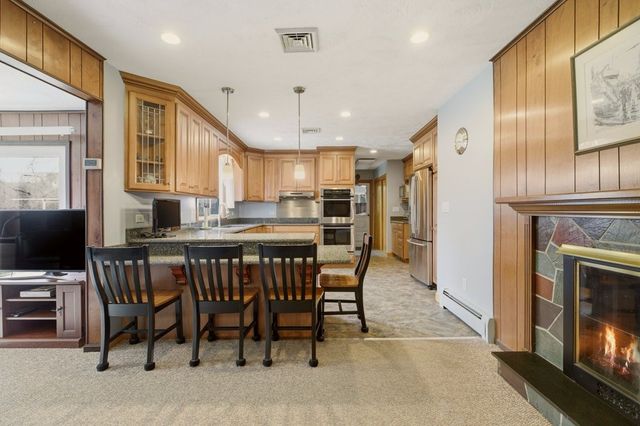 8 Wabasso Terrace, Middletown, RI 02842