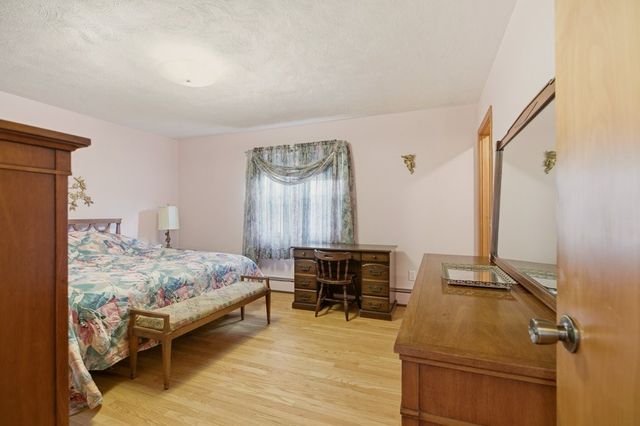 8 Wabasso Terrace, Middletown, RI 02842