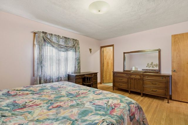 8 Wabasso Terrace, Middletown, RI 02842