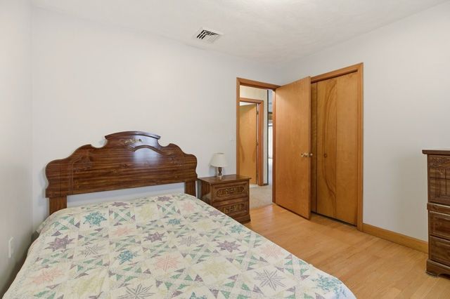 8 Wabasso Terrace, Middletown, RI 02842