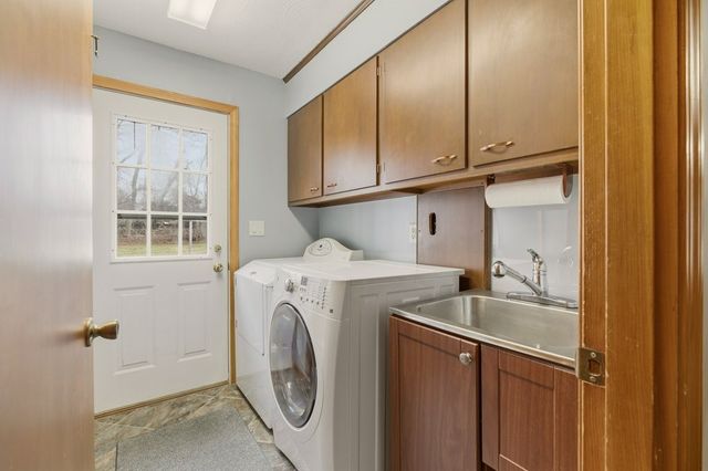 8 Wabasso Terrace, Middletown, RI 02842