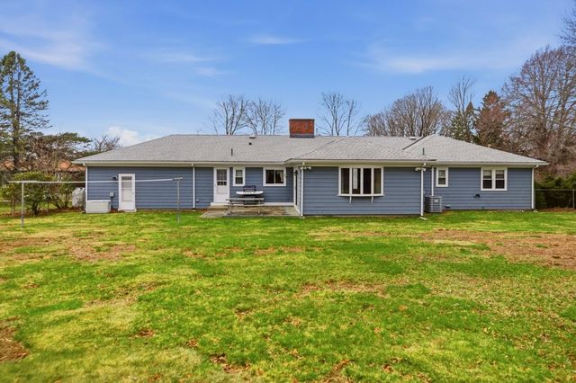 8 Wabasso Terrace, Middletown, RI 02842