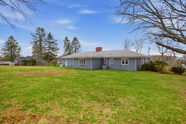 8 Wabasso Terrace, Middletown, RI 02842