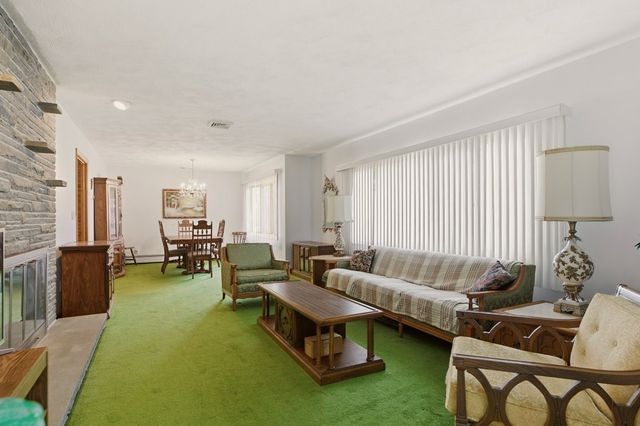 8 Wabasso Terrace, Middletown, RI 02842