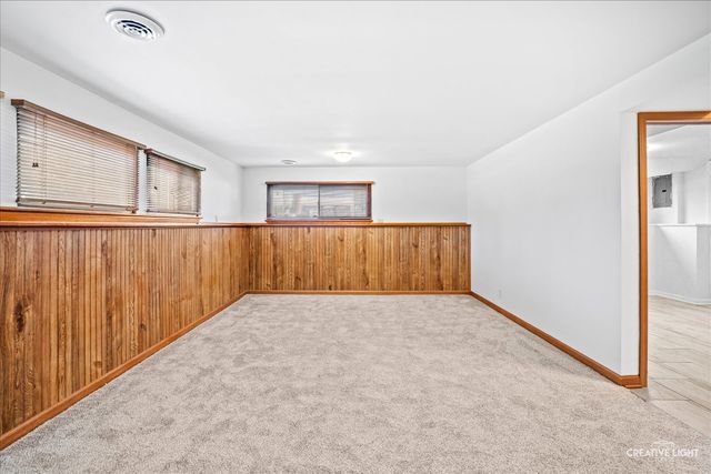 176 Boulder Hill Pass, Montgomery, IL 60538